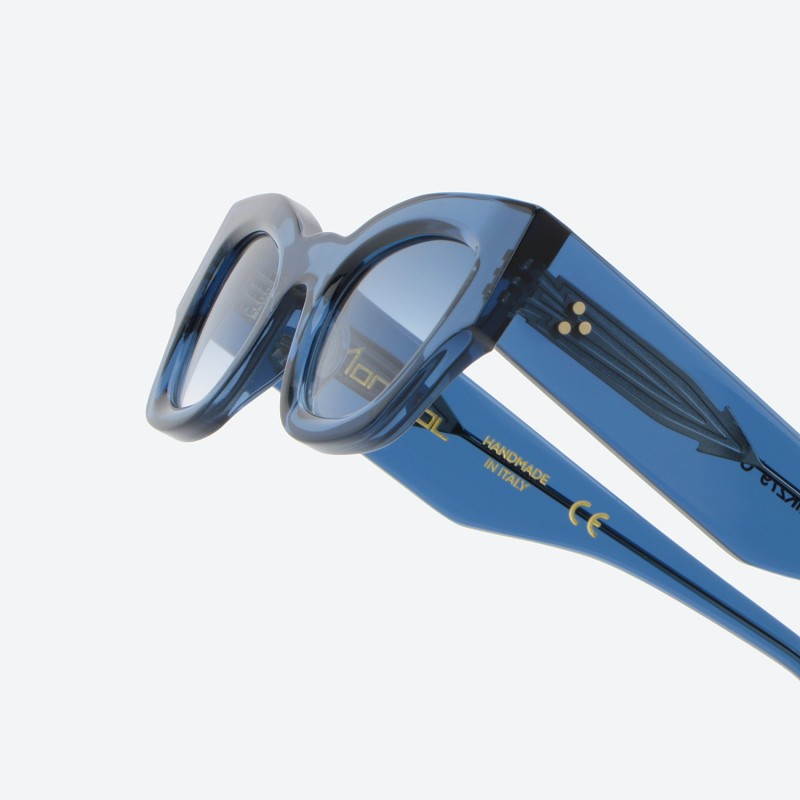MK279 C45 CRYSTAL LIGHT BLUE