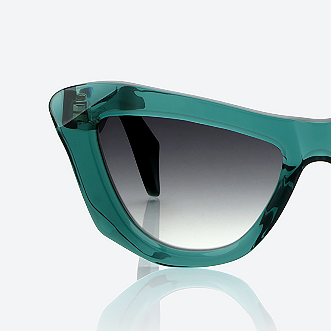 MK309 C38 CRYSTAL EMERALD
