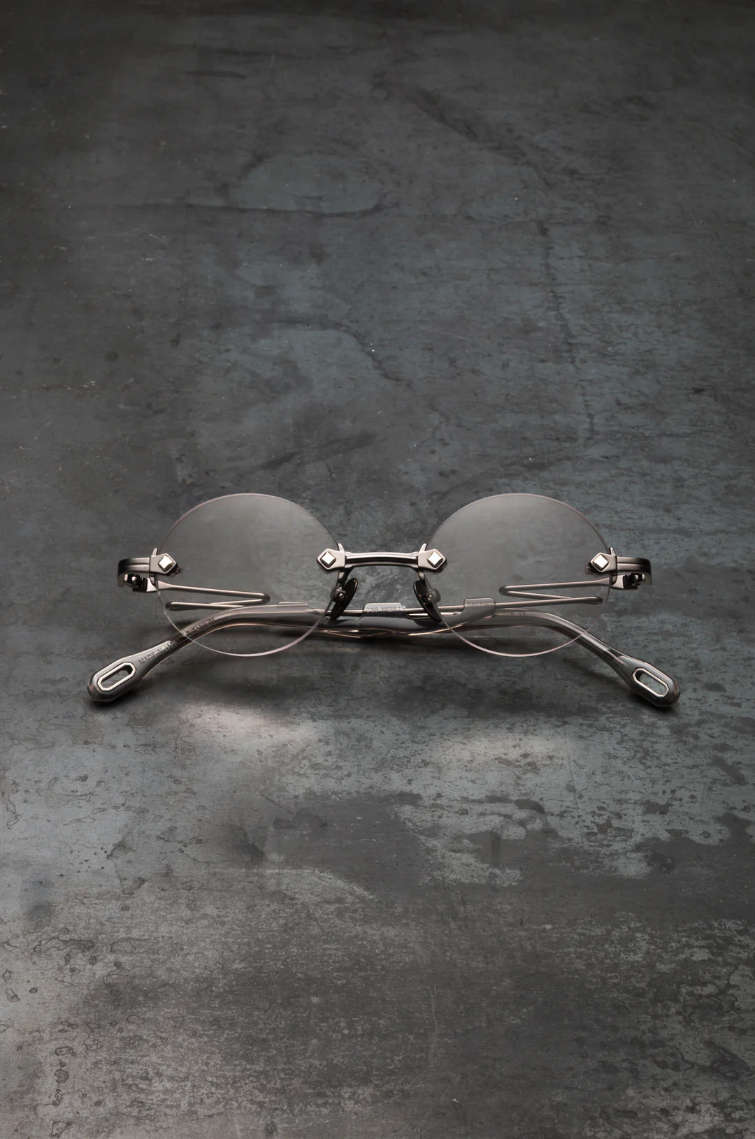 RIMLESS C39
