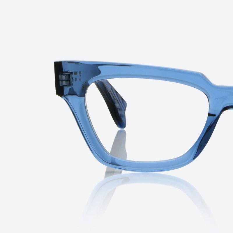 MK269 C45  CRYSTAL LIGHT BLUE
